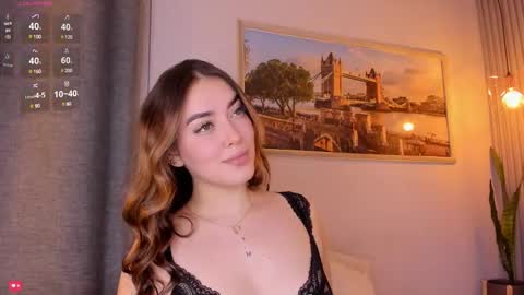 Snapshot of mia_white11 chatting on December 7, 11:18 am Mia White online show from December 7, 11:18 am