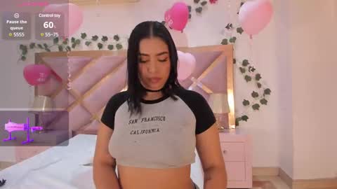 Mia online show from February 19, 12:33 pm