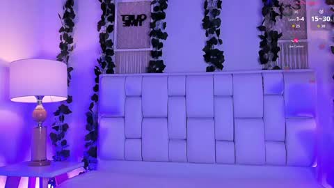 Mia online show from April 15, 11:22 am