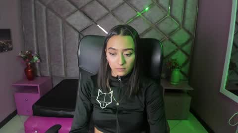 Snapshot of miaa_thopmson chatting on September 13, 11:35 pm Miaa online show from September 13, 11:35 pm