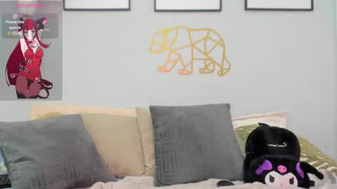 Mia online show from January 16, 12:53 pm