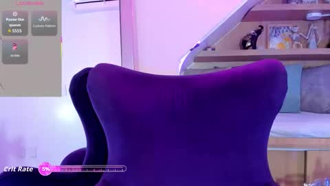 Mia online show from October 3, 4:39 am