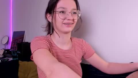 mia online show from February 26, 9:03 pm