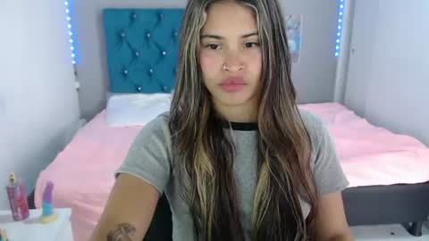 miacumgirl online show from July 1, 2:38 pm