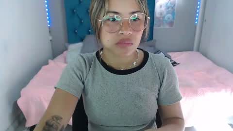 miacumgirl online show from June 2, 12:39 pm