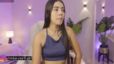 Mia Gomez online show from October 6, 2:01 pm