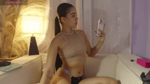 Mia Gomez online show from June 17, 2:02 am
