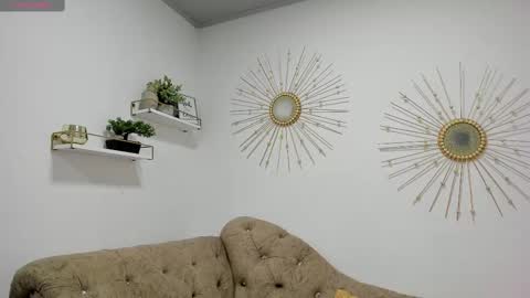 Miah Collins online show from March 1, 8:56 am