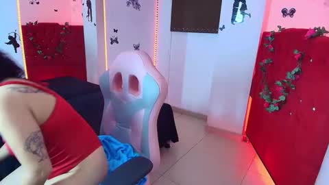 MIA VELEZ online show from September 18, 4:11 am