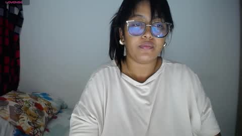 miajoseph_ online show from November 4, 4:28 am