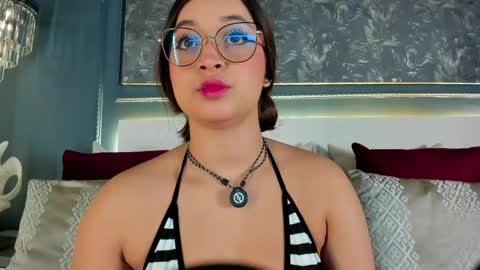 Mia  online show from April 20, 3:31 am