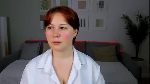 mialacrice online show from May 30, 7:21 pm