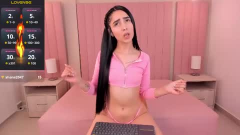 mialiore_ online show from July 25, 12:34 pm