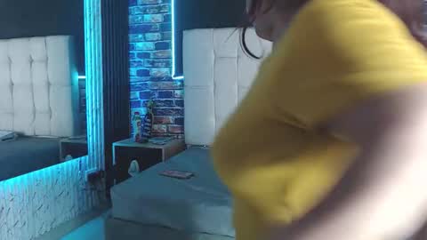 mialuna303av online show from March 27, 1:29 am