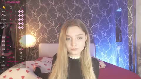 Mia online show from May 26, 3:33 pm