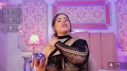 Snapshot of miamontoya chatting on March 7, 2:12 pm Mia   -5 7001400 Follow  online show from March 7, 2:12 pm