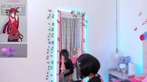 mia online show from May 31, 5:08 pm