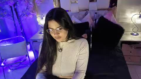 MiaHancock online show from July 14, 5:01 am