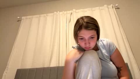 miasmith_001 online show from May 20, 11:46 pm