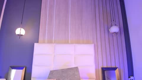 Mia online show from November 12, 1:58 am