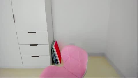 miastripdance online show from December 23, 10:30 am