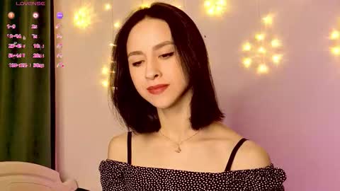 Mia online show from December 19, 12:19 pm