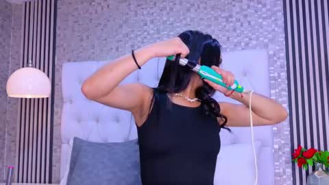 Mia Sweetth online show from December 20, 3:10 am