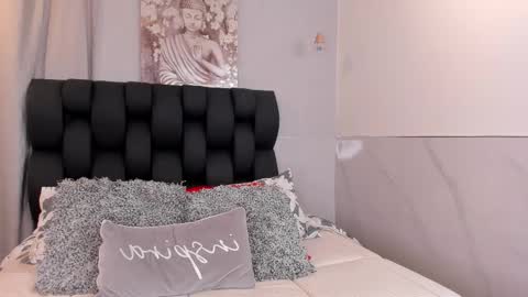 miavelvet1 online show from February 23, 1:43 pm