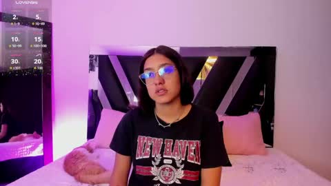 Mia  Iron online show from May 27, 12:35 pm