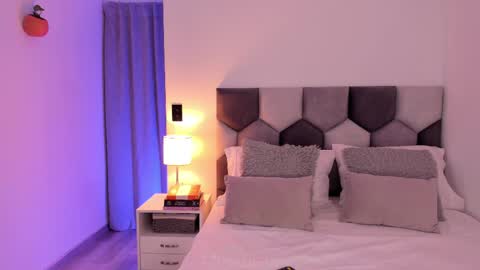 THE BEST LOVRS antonio flatlastifoundyoulautrebleudrpapaolu donnie lbsunkown1804 online show from February 17, 12:54 am