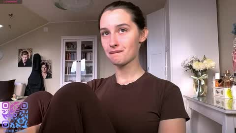 Emily online show from April 11, 2:10 pm