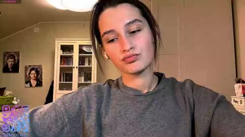 Emily online show from December 16, 4:13 pm