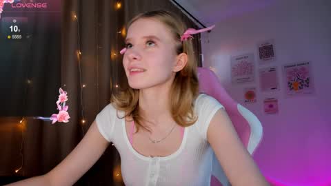 Mika 3 online show from December 4, 1:09 pm