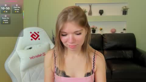 michafox online show from February 1, 12:48 pm