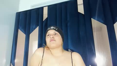 michell_rs online show from November 24, 3:52 am