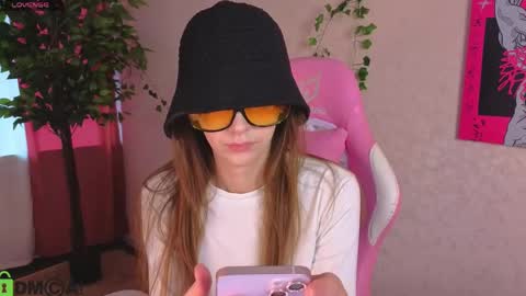 Michelle online show from June 9, 1:05 am