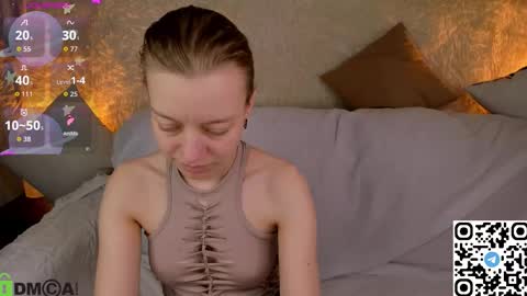 michelle_blond online show from December 17, 9:35 am