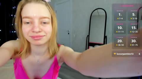 Snapshot of michelle_blond chatting on December 26, 8:18 am michelle_blond online show from December 26, 8:18 am