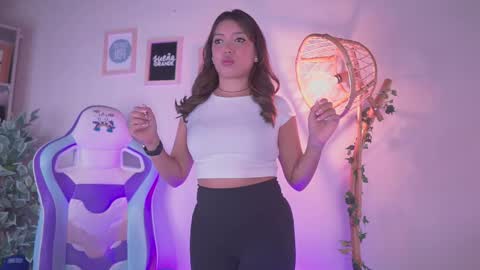 MICHELLE CHANG online show from November 26, 7:15 pm