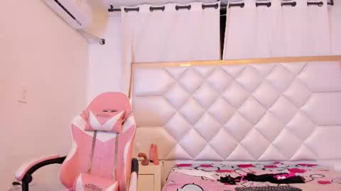 michelleblair1 online show from July 9, 12:40 pm