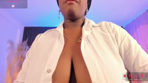 michellepreston_ online show from May 17, 12:15 pm