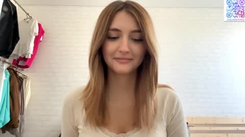 Jenny online show from April 26, 1:42 pm