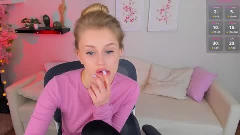 Micky online show from April 3, 4:27 pm