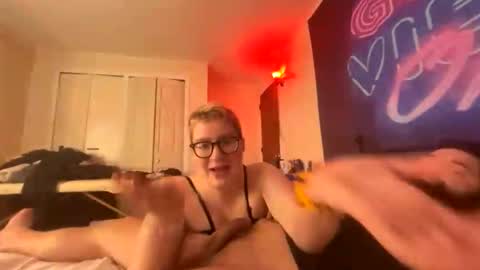 midnightmochi2 online show from April 16, 2:34 am