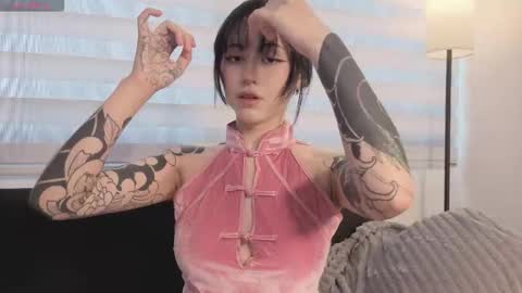 midori__san online show from October 22, 2:11 pm