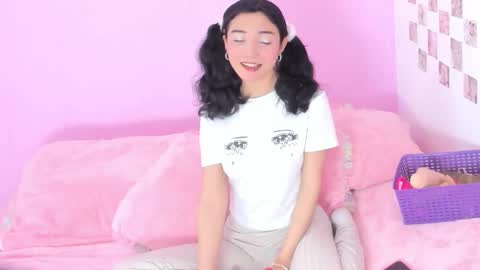 Sara online show from February 9, 9:06 pm