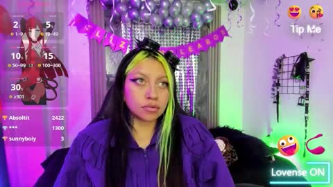 midory_ online show from November 3, 8:29 am