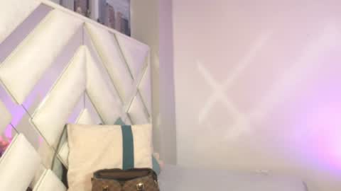 miel online show from July 8, 1:02 pm