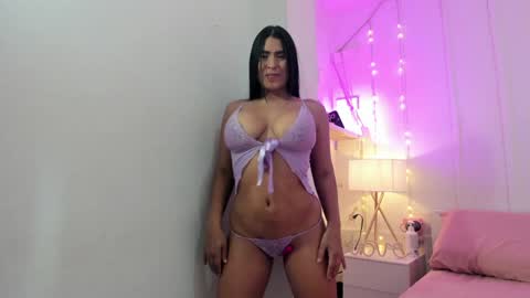 Snapshot of miia_oceann chatting on February 7, 11:45 pm miia_oceann online show from February 7, 11:45 pm