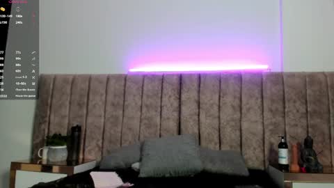 miia_rogers online show from July 18, 1:02 pm